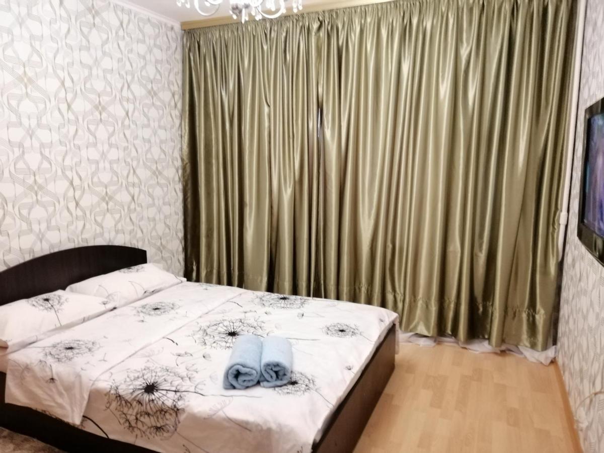 Патриарха Скрипника 7,Жд Вокзал, Ультрамарин Apartamento Kiev Exterior foto